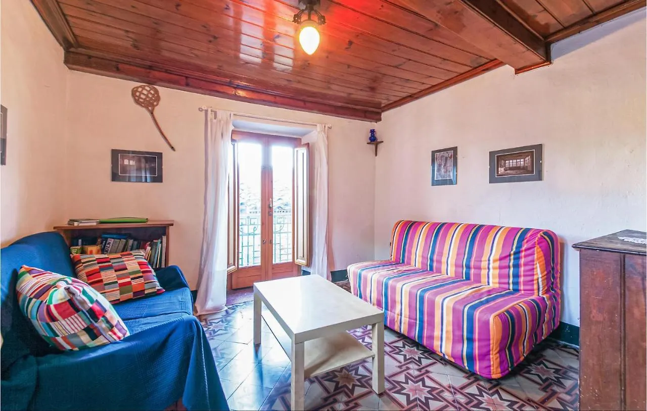 Holiday home Cozy Home In Cardoso-Gallicano Lu With Kitchen