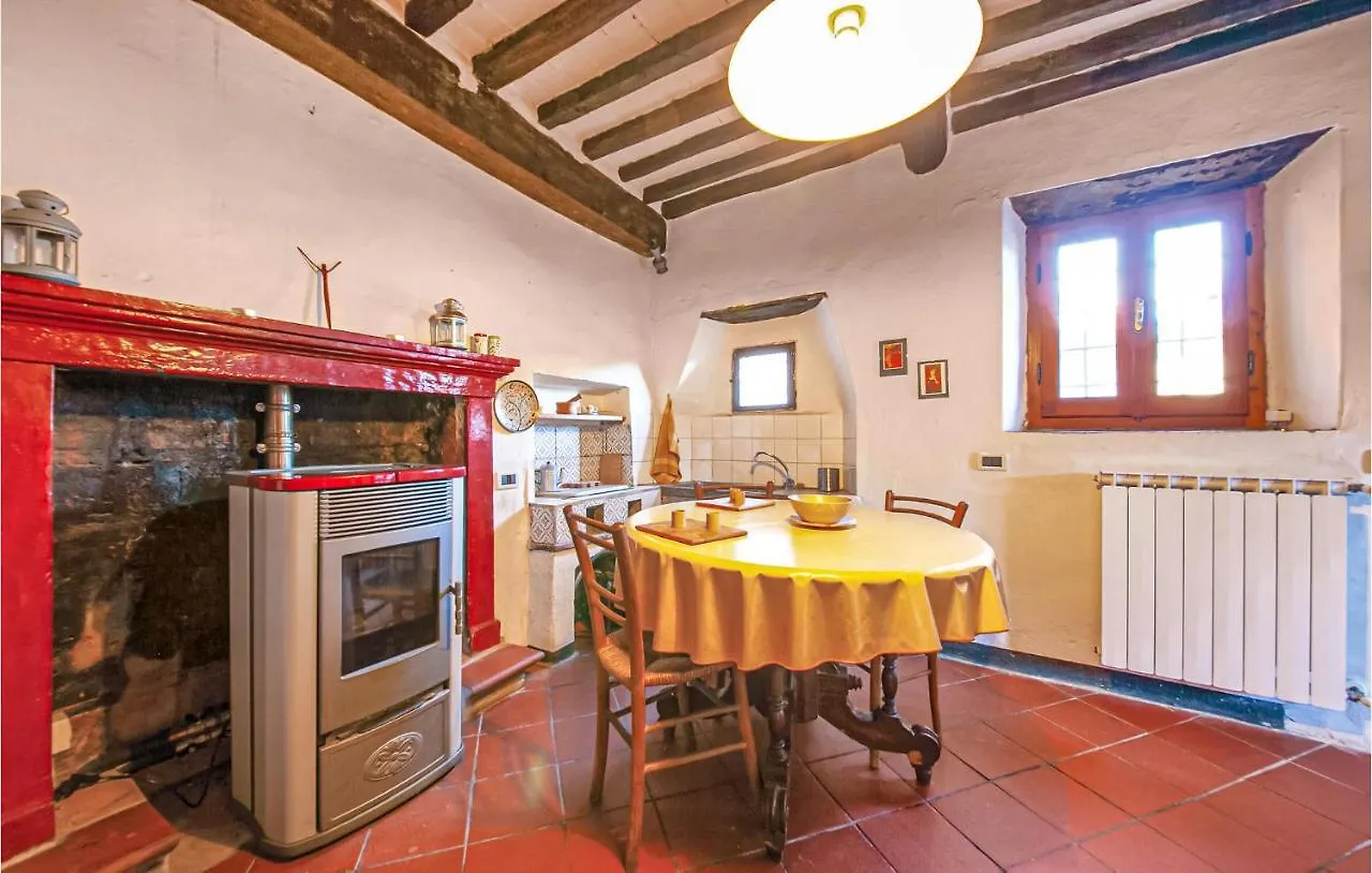 Cozy Home In Cardoso-Gallicano Lu With Kitchen 0*, Cardoso Italy
